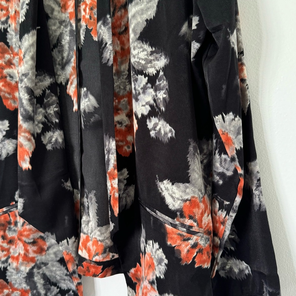 ASTR Black Floral Print Blazer Size Medium - Picture 3 of 4
